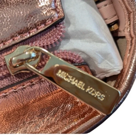 MICHAEL KORS - JET SET TRAVEL XTRA SMALL TOTE BAG